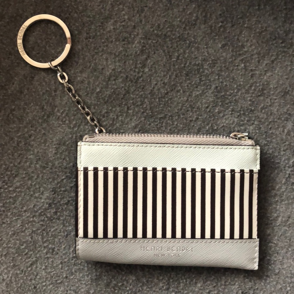 Henri Bendel keychain wallet